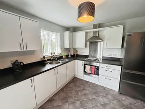 Kitchen- click for photo gallery
